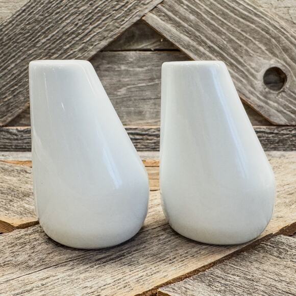Kahla Elixyr White Porcelain Salt/Pepper Shakers, Chic Asymmetrical Minimalist - Picture 3 of 7